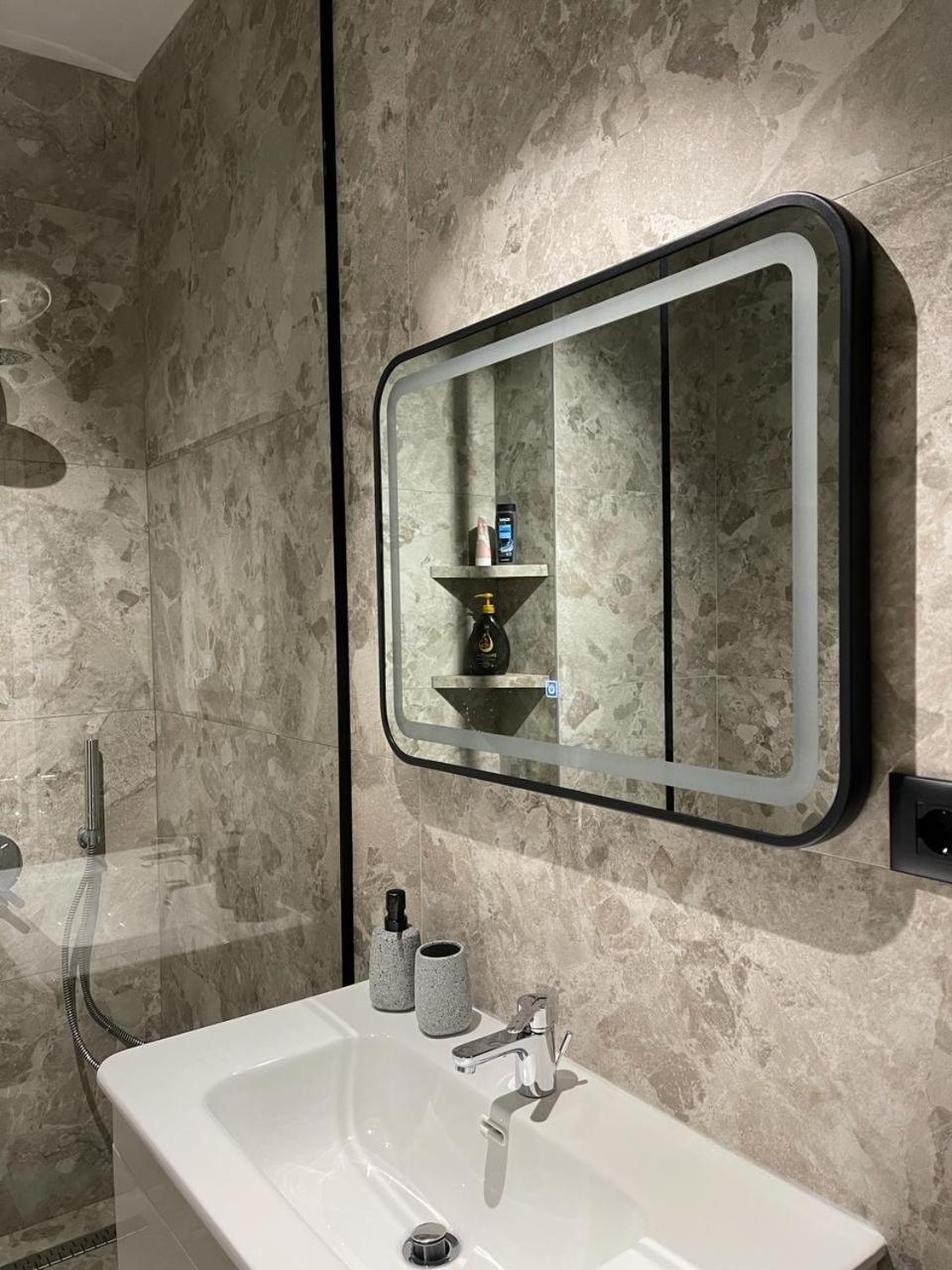 Am Apartment Тирана Экстерьер фото