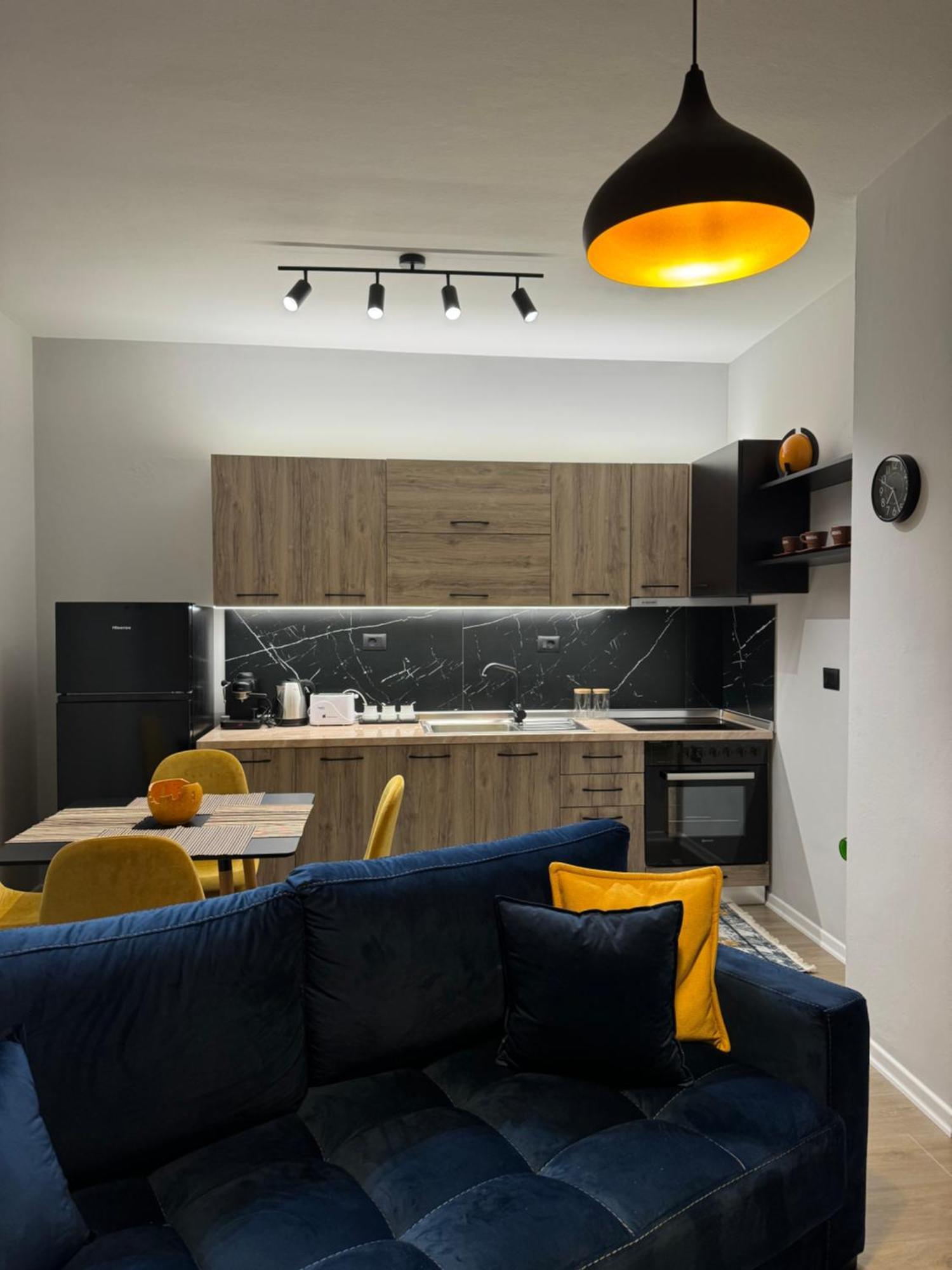 Am Apartment Тирана Экстерьер фото