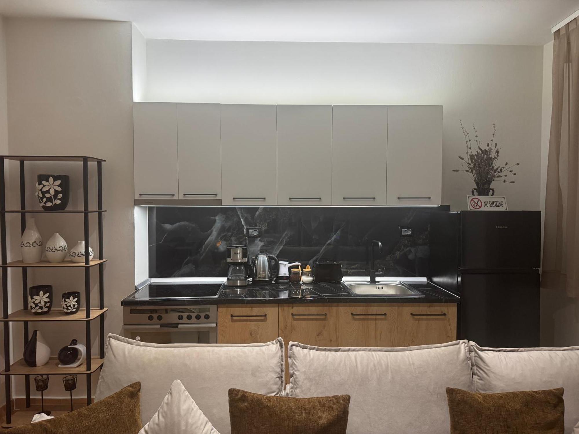 Am Apartment Тирана Экстерьер фото